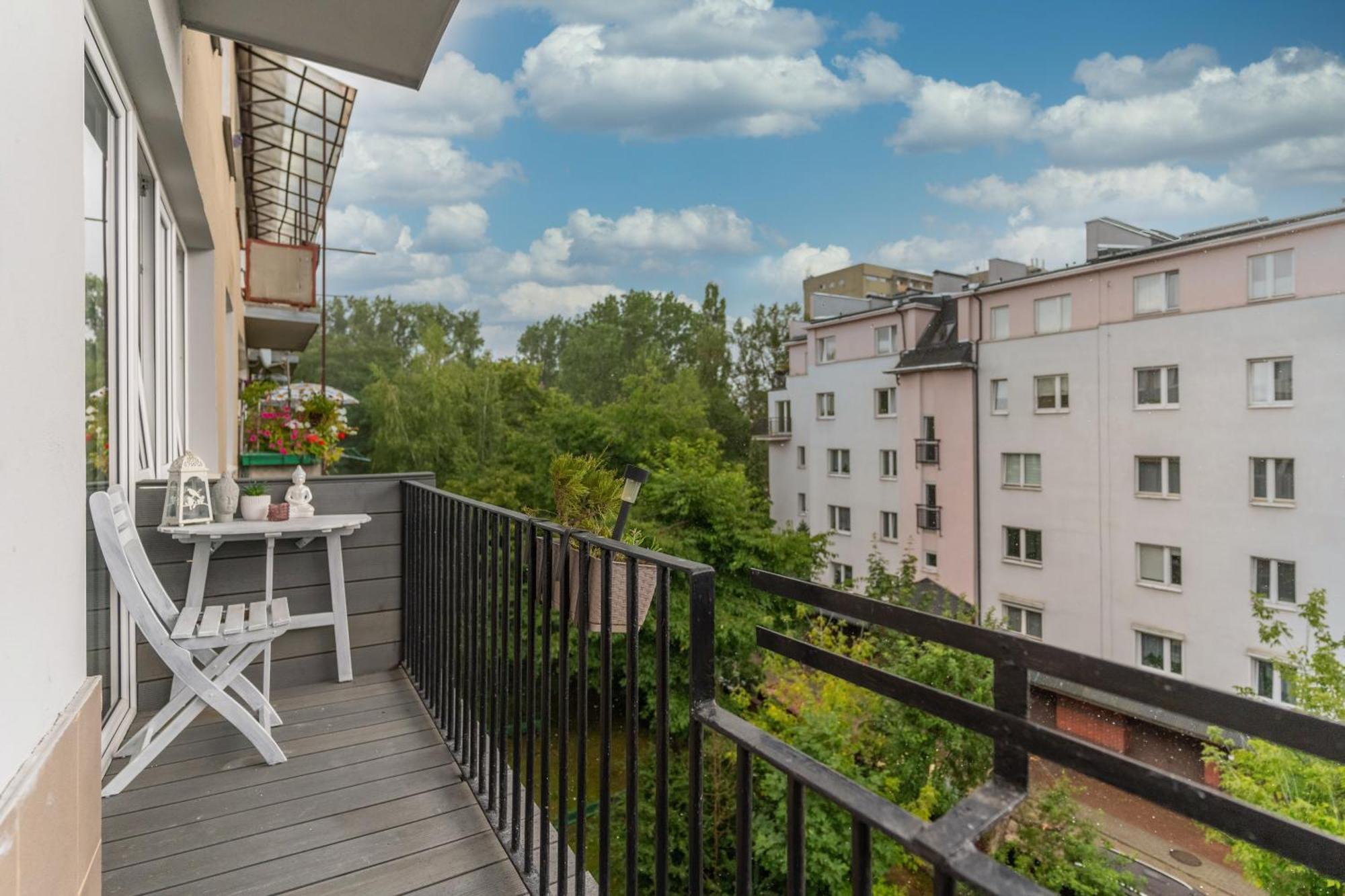 Sloneczny Apartament Monopolis Lódź Exterior foto